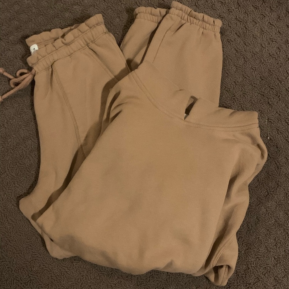 **BRAND NEW** JOGGER SET